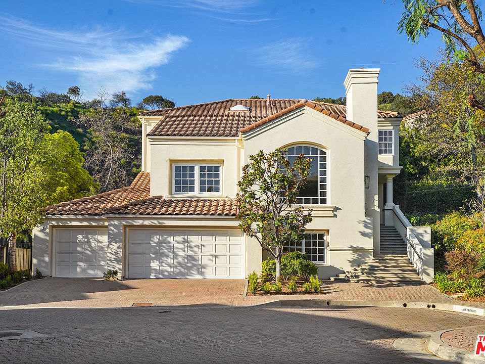 1st image of 2424 Cobham Ct