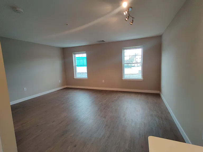 Residences at Sundial — Photo 17