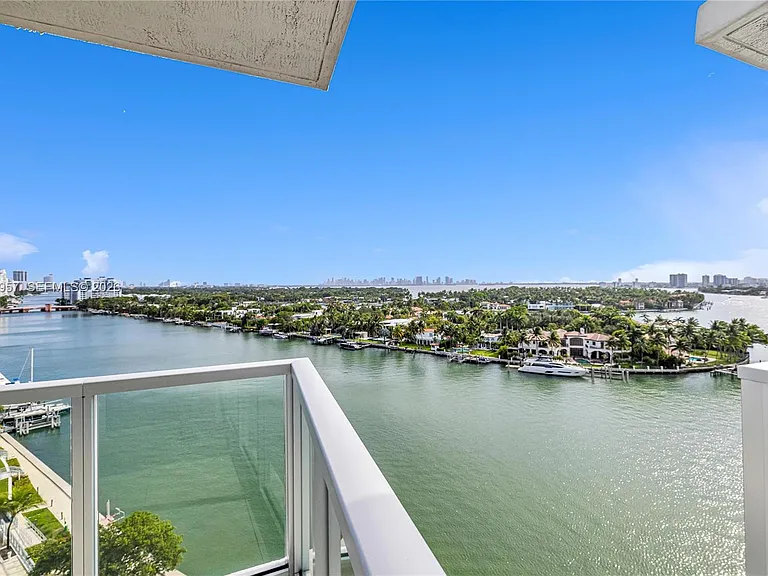 6700 Indian Creek Dr #1205 — Photo 18