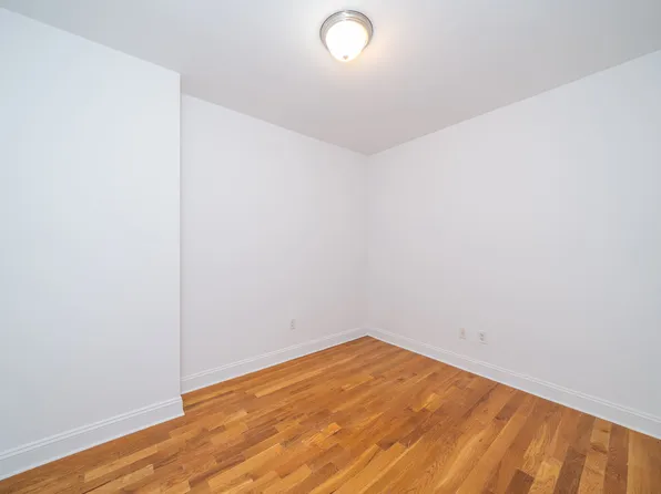 612 East Seventh Street image 13 of 21