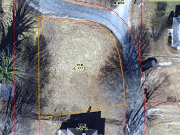 513 Kyle St, Mount Airy, NC 27030