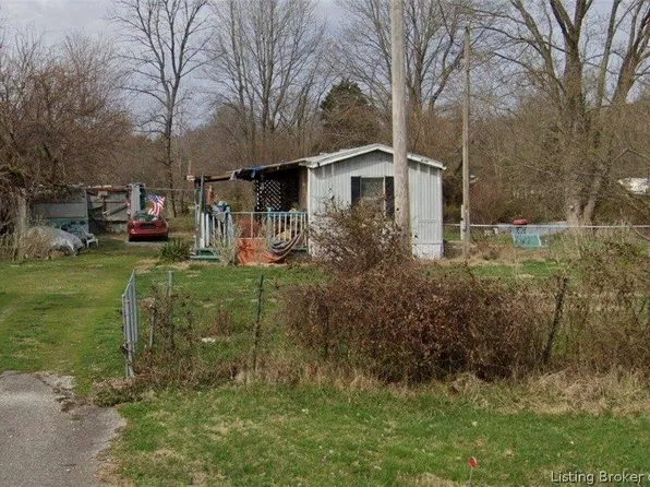 719 Deam Lake Rd, Borden, IN 47106