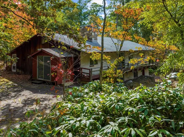 27 Cepp Rd, Zieglersville, PA 19492