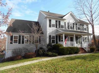 61 Van Scoy Rd, Poughquag, NY 12570