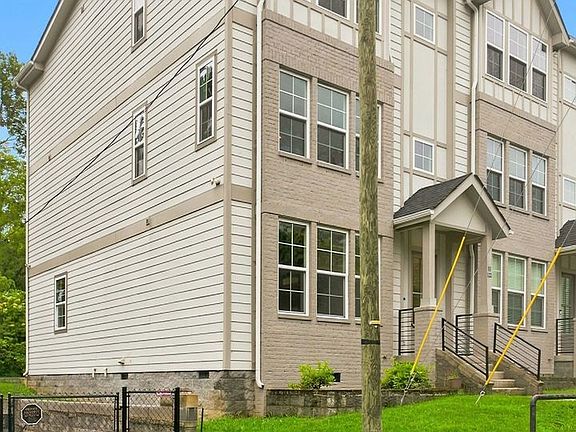 3rd image of 122H Oceola Ave