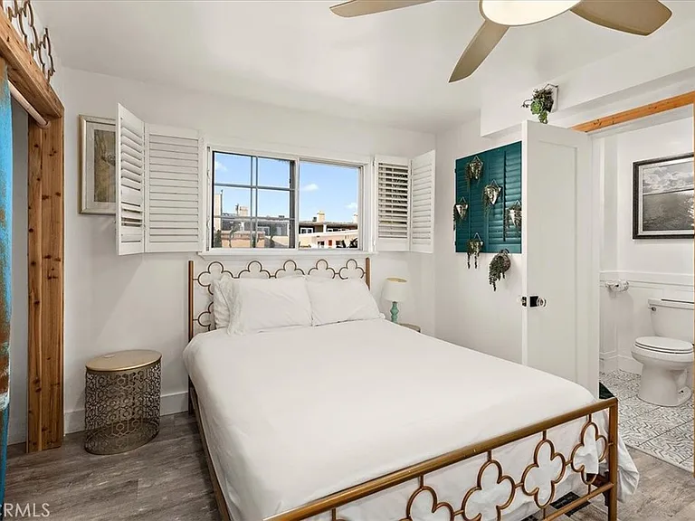 2214 W Oceanfront #B — Photo 21