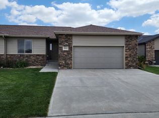 2211 Sunrise Ave, Grand Island, NE 68803
