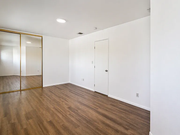 220 Lilac Ct — Photo 20