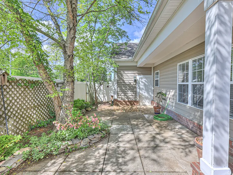 2111 Gold Valley Dr — Photo 33