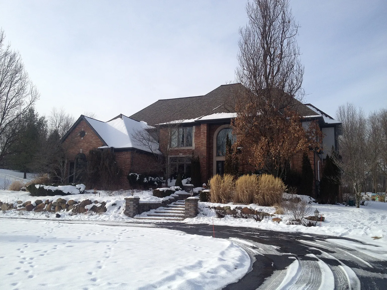 8205 Valley View Dr photo 1