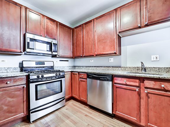 4th image of 4619 N Paulina St APT 3A