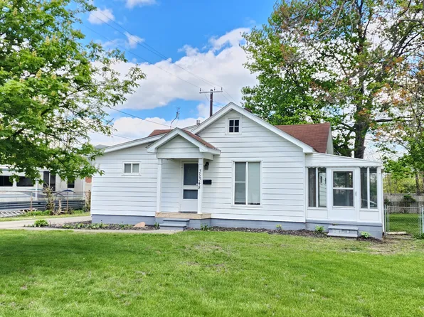 35348 Sheffield St, Westland, MI 48186