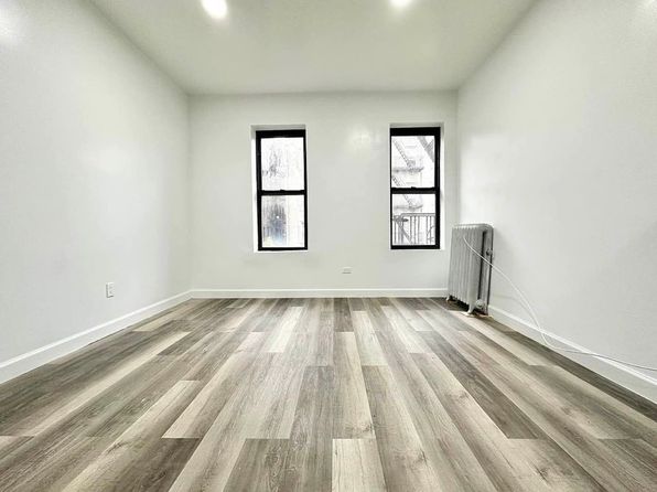 564 Audubon Ave APT 8B