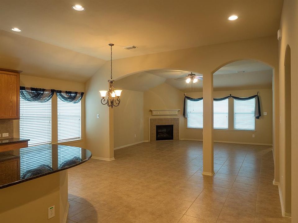 1st image of 28243 Stonestead Dr