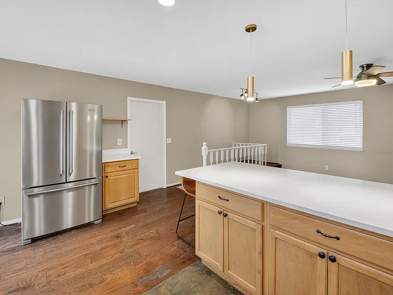 19054 W 61st Pl — Photo 9