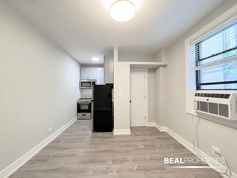 505 West Belmont Ave — Photo 43