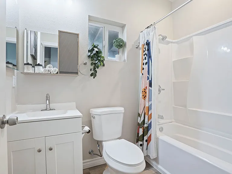 13644 Palomar St — Photo 5