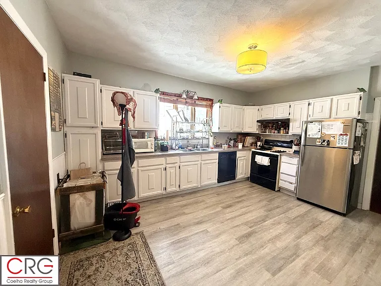 27 Hale Ave #2 — Photo 1