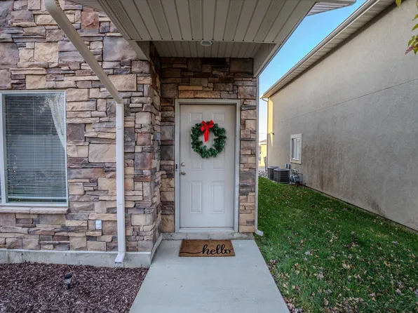 411 W 2000 S APT 5, Perry, UT 84302