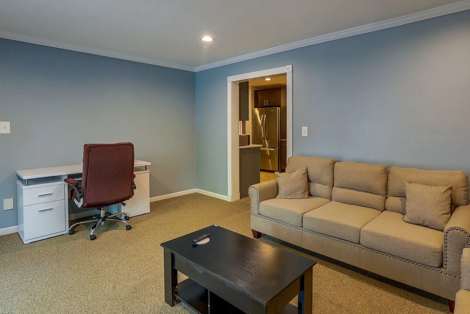 3 bed, 2.0 bath, 1248 sqft, $4,496 — Photo 3
