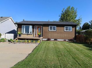 820 1st Ave S, Vauxhall, AB T0K2K0
