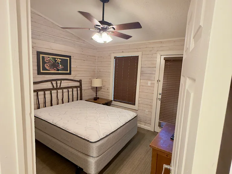 8350 Piney Shores Dr — Photo 9