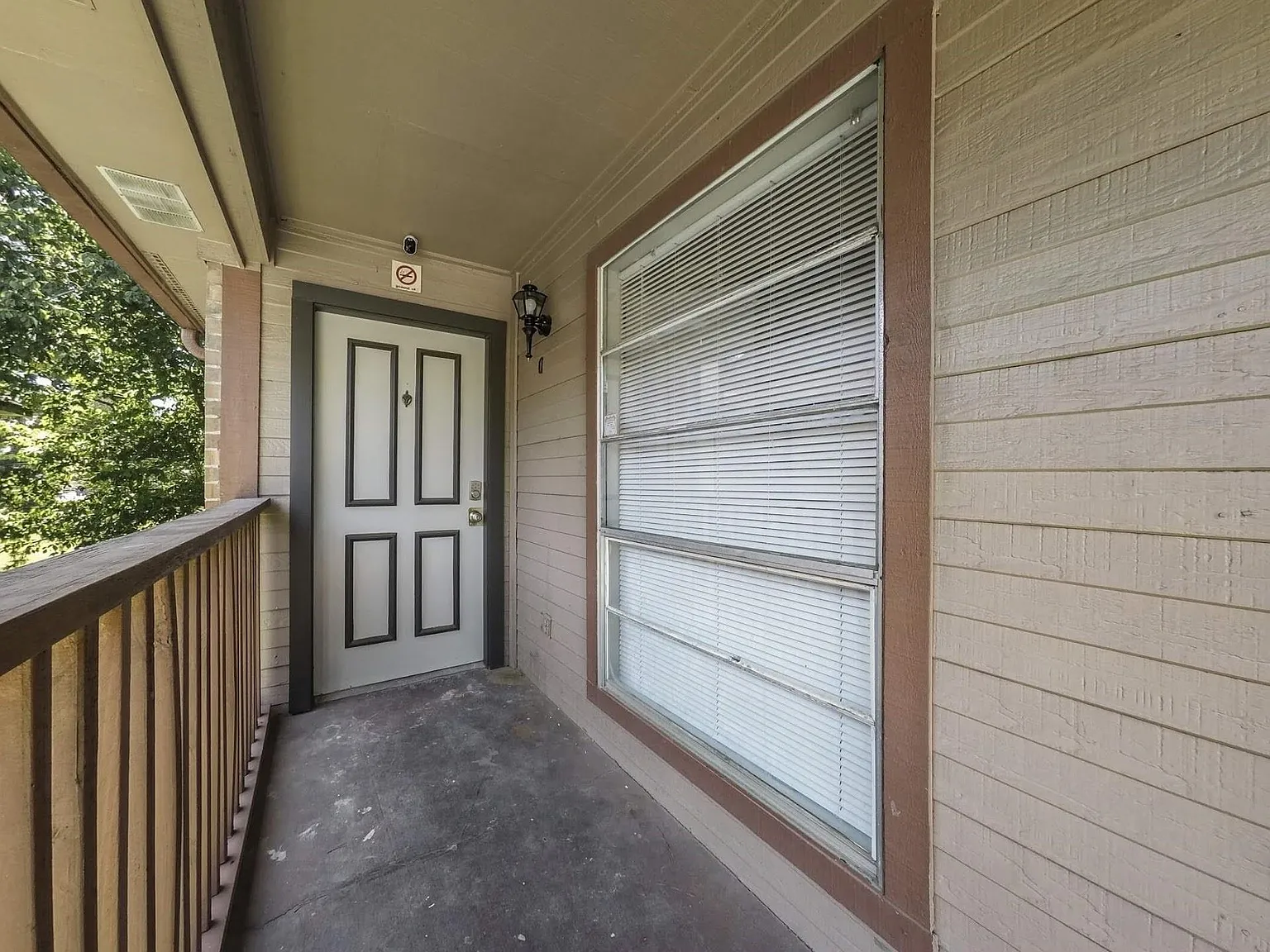 2 bed, 2.0 bath, 4460 sqft, $1,500 — Photo 2