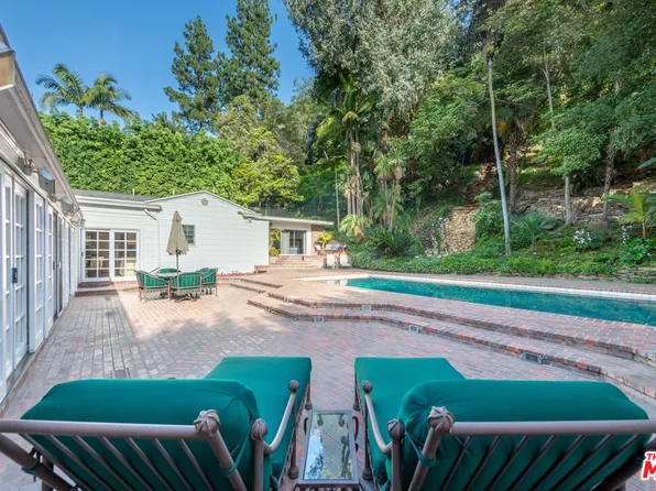 1148 Coldwater Canyon Dr, Beverly Hills, CA 90210