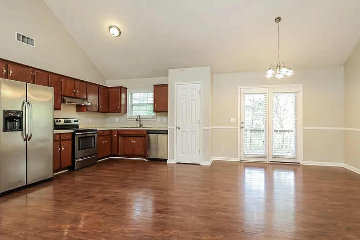 309 Timberglen Dr — Photo 6