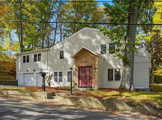 17 Pathwood Ave, Burlington, MA 01803