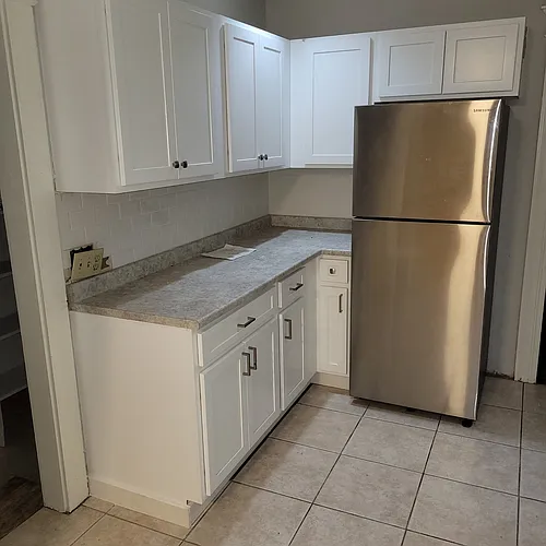 597 Park St #3 Photo 1