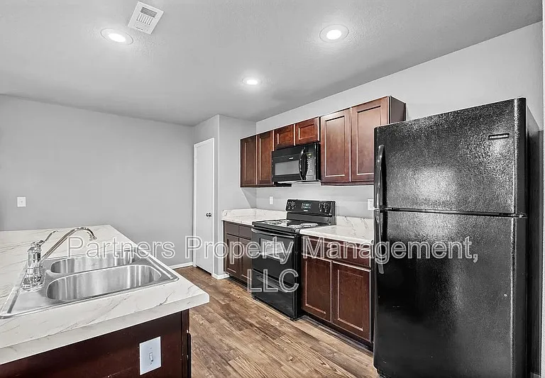 234 E Anabranch Ct #1 — Photo 4
