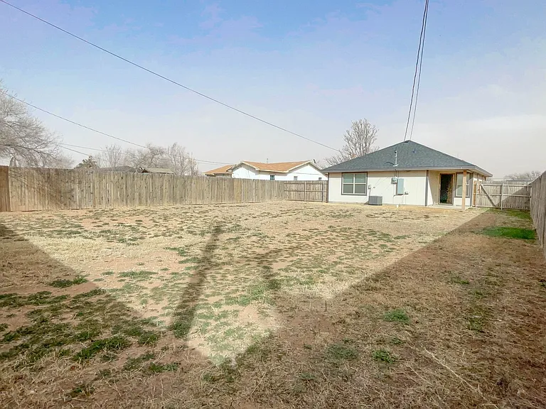 2406 Fir Ave — Photo 15