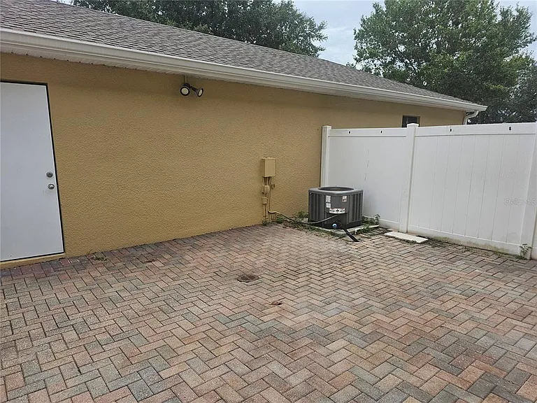 9153 Oak Fern Dr — Photo 29