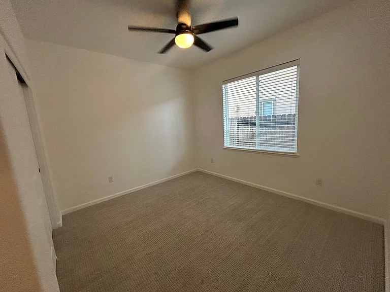 1850 Cascade Stable Dr — Photo 14