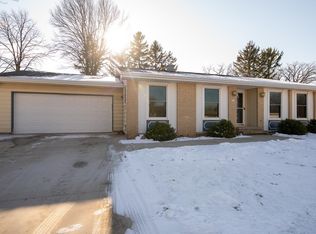 1325 Kensington Ave, Oshkosh, WI 54902