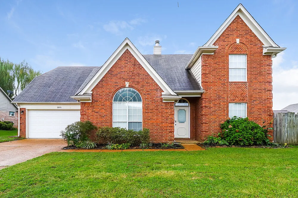 4 bed, 3.0 bath, 2446 sqft, $2,645 — Photo 1