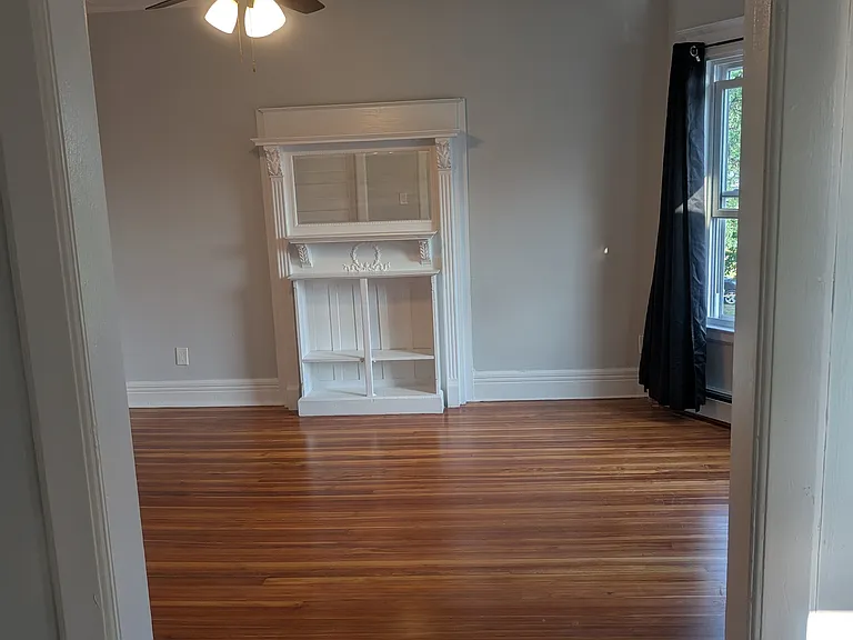 280 Manning Blvd #2 — Photo 20
