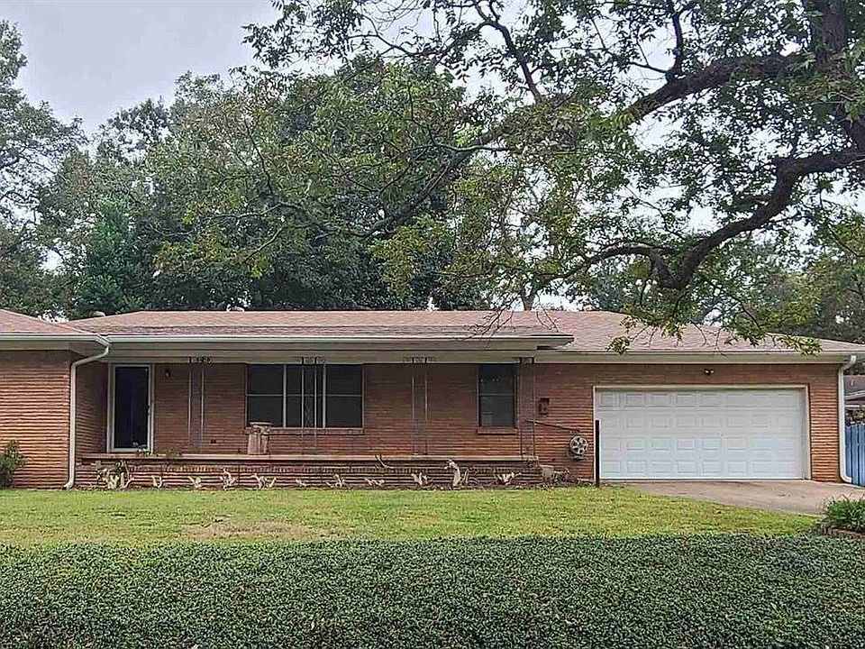 1st image of 3409 Silverwood Dr