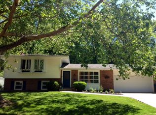 716 North Dr E, Marshall, MI