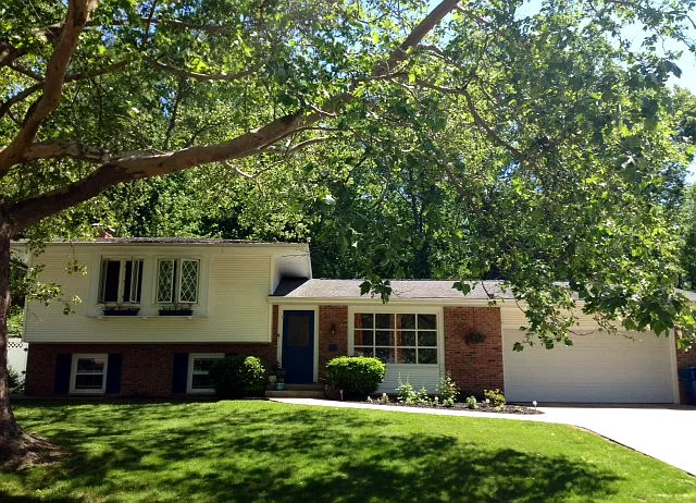 716 North Dr E photo 1