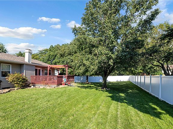 3rd image of 2870 N Primrose Ct