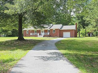 13655 Track Ln, Smithfield, VA 23430