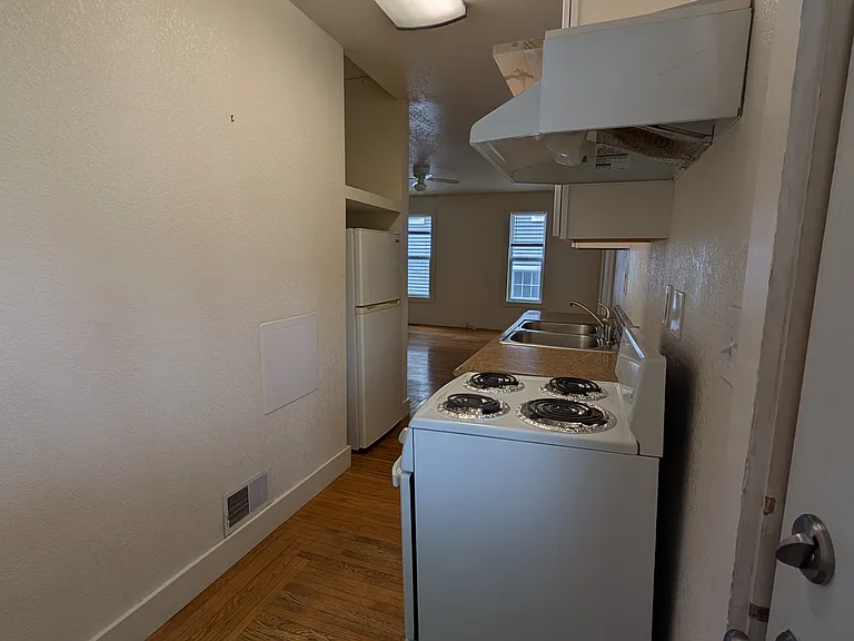 210 Michigan St #1 — Photo 9
