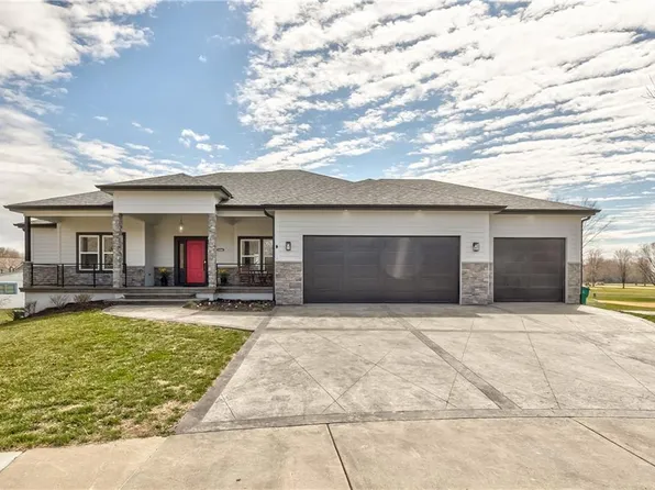 23941 Saint Andrews Ct, Paola, KS 66071