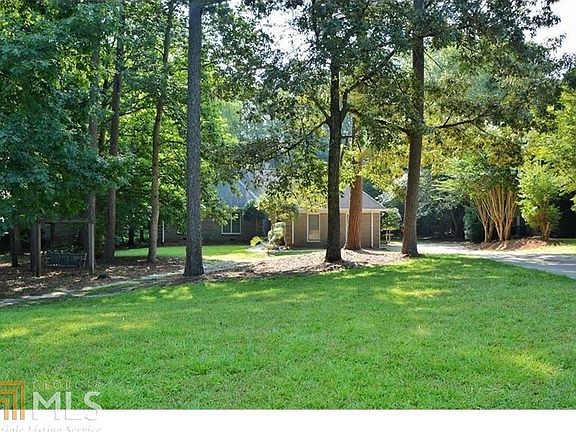 3rd image of 229 Lakewood Dr