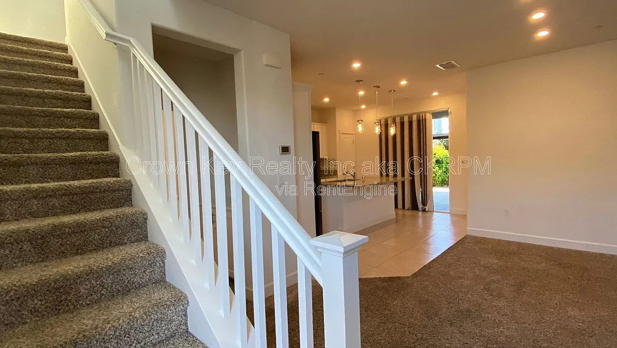 Building Photo - 248 E Tuso Ranch Rd