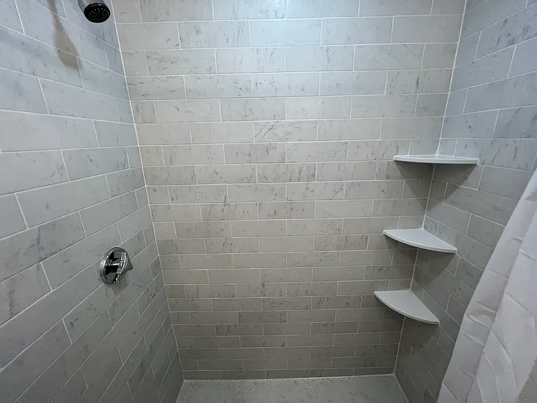 372 Oxford St #2 — Photo 16
