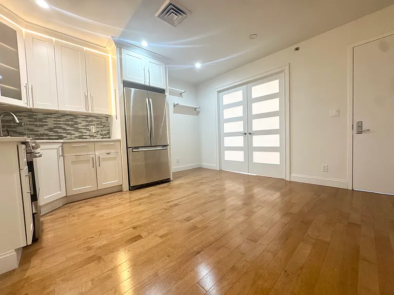 703 Macdonough St #2 — Photo 9