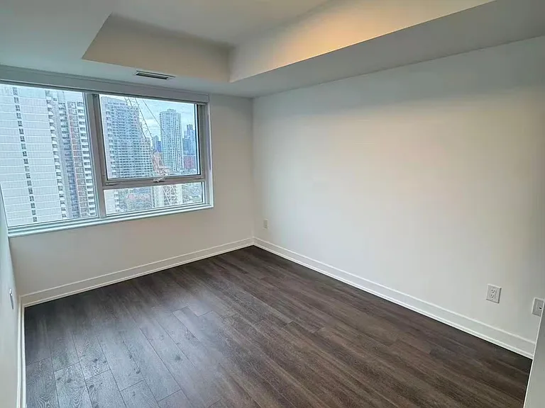 609 Sherbourne St #2011 — Photo 6